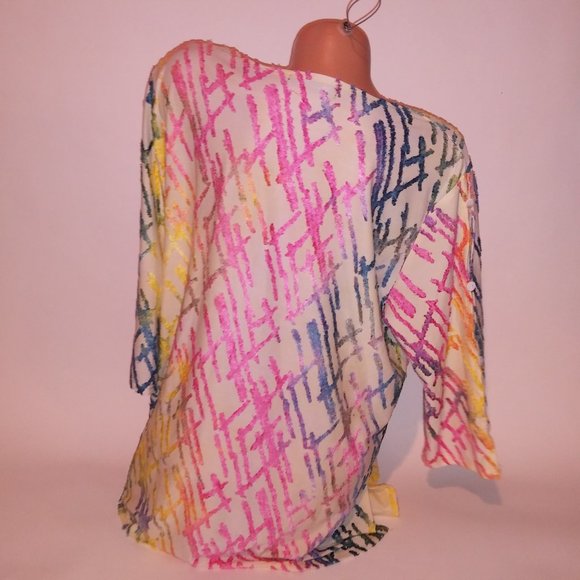 Creation Blouse 1X/2X Colorful Textured 3/4 Sleeve Cream Crew Neck Button Detail - Picture 14 of 16